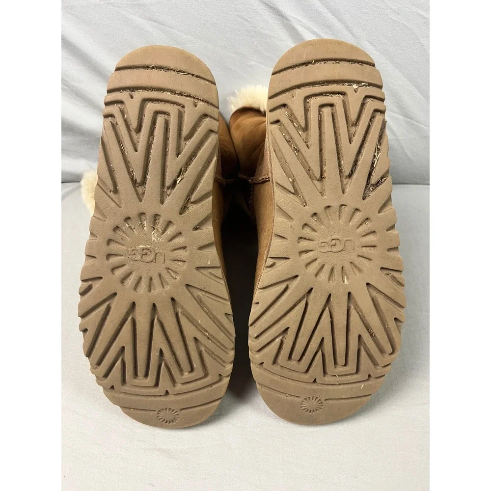 UGG Bailey Short Side Zip Chestnut Suede Sheepskin Boots 1112480 Womens 10